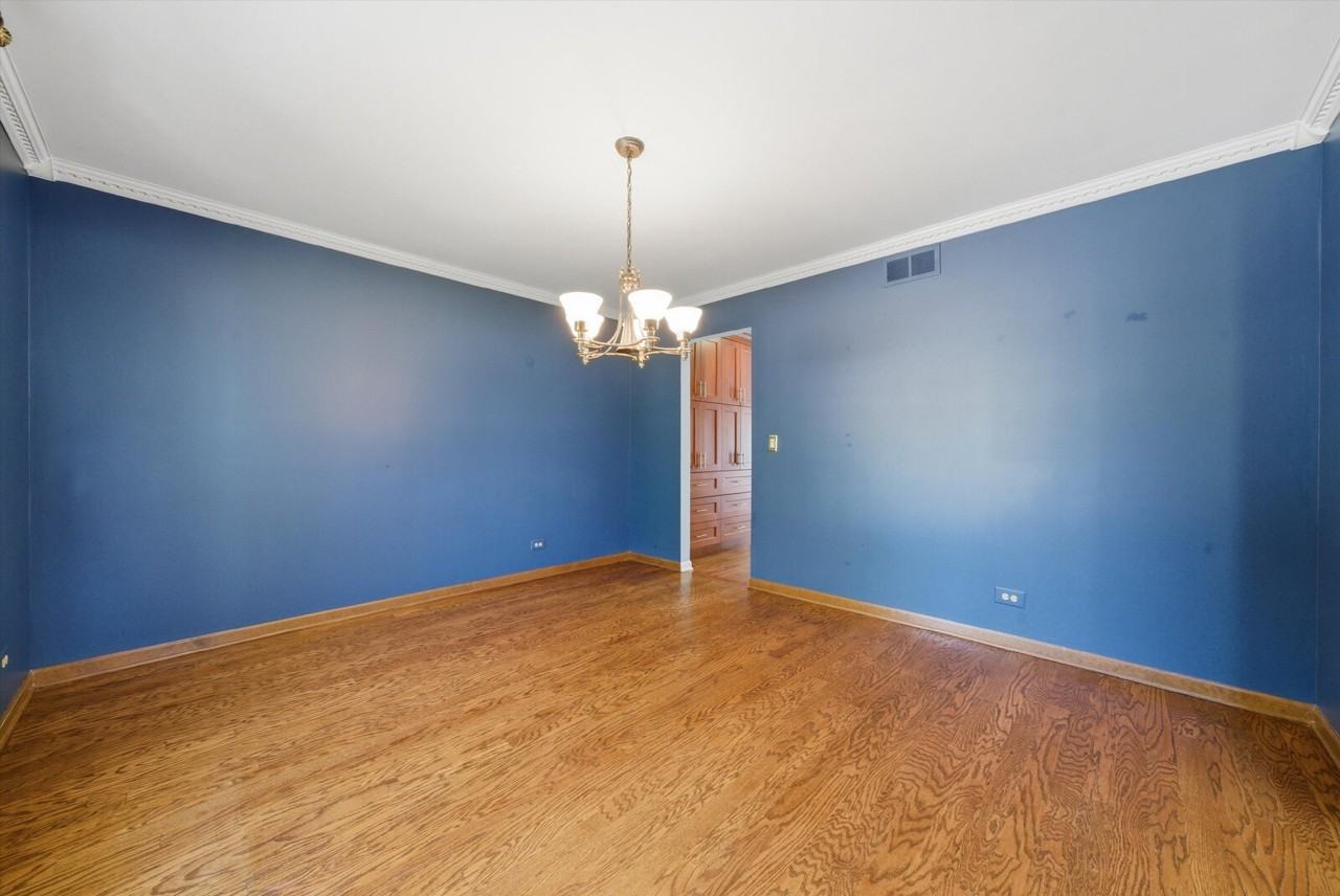 854 Deep Woods Ct - Photo 5 of 46