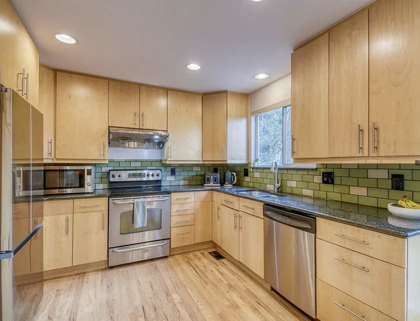 609 Briggs Pl - Photo 3 of 25