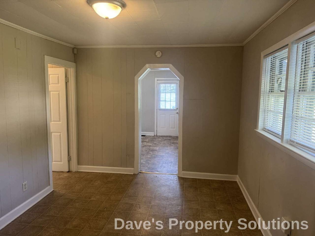 440 Buick St - Photo 3 of 14