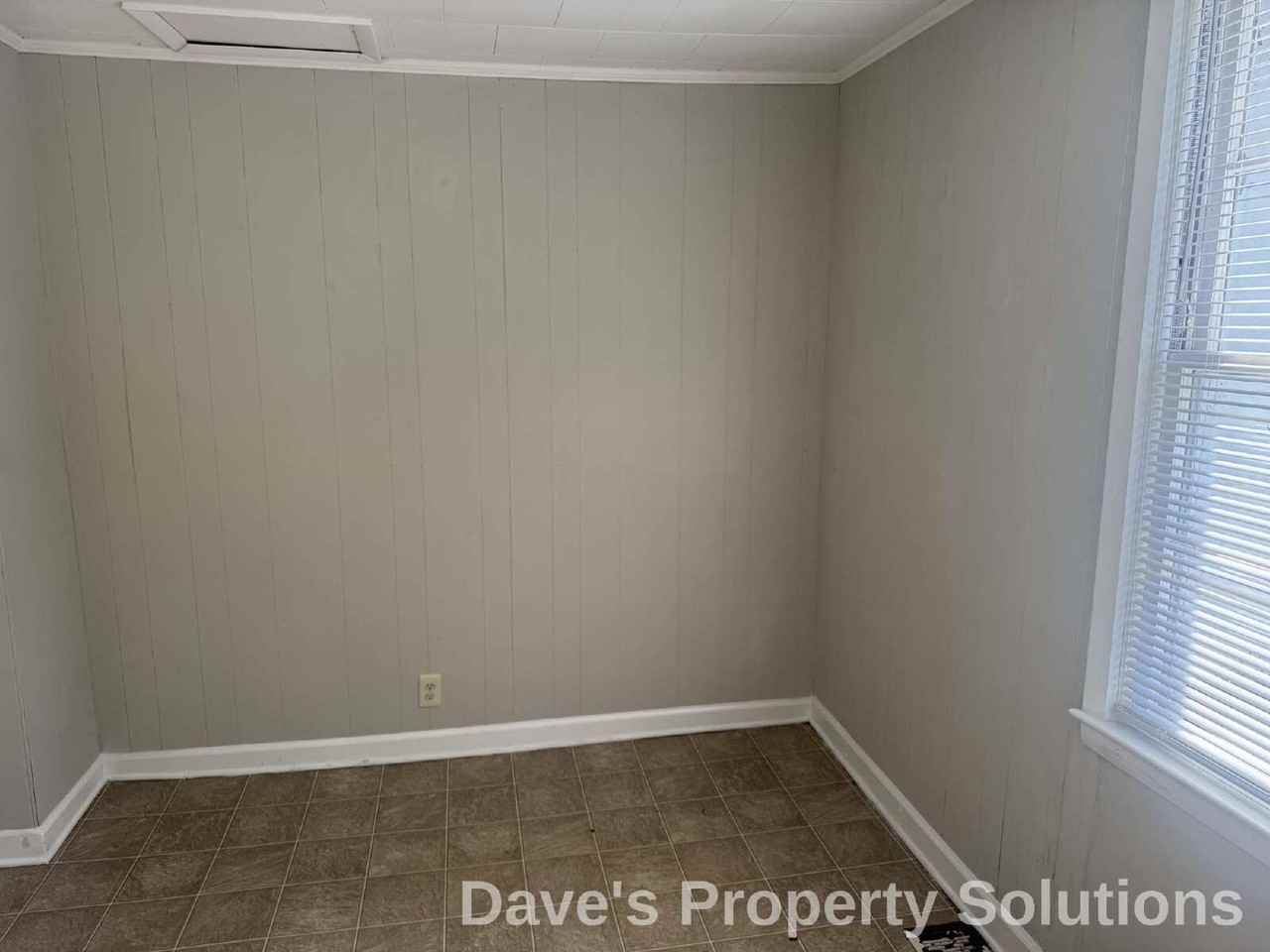440 Buick St - Photo 6 of 14