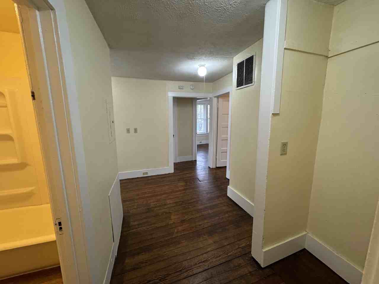 2508 S 14th St - Photo 5 of 23