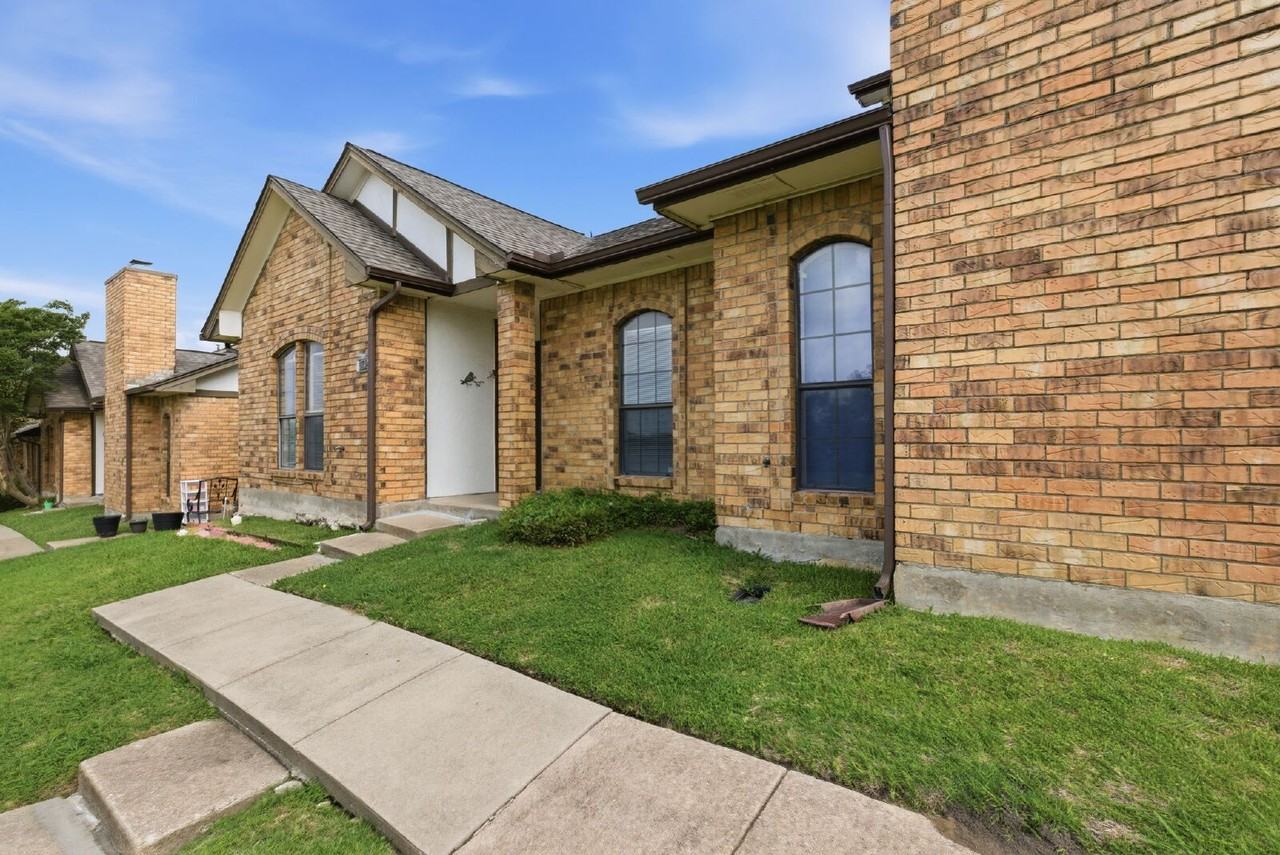 6324 Alissa Dr - Photo 4 of 25
