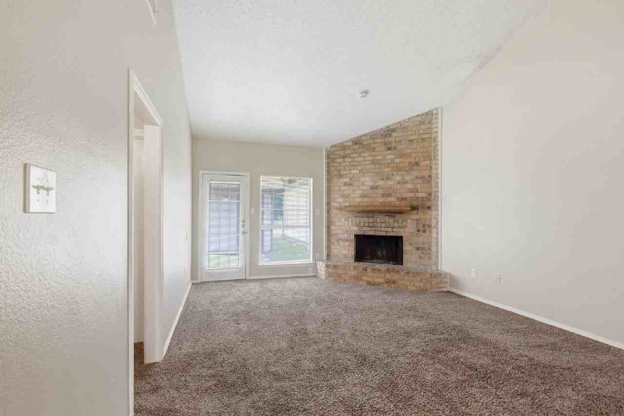 6324 Alissa Dr - Photo 7 of 25