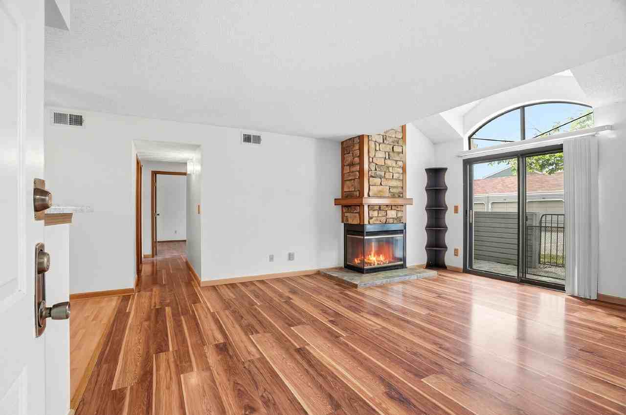 931 S Zeno Way #103 - Photo 3 of 29