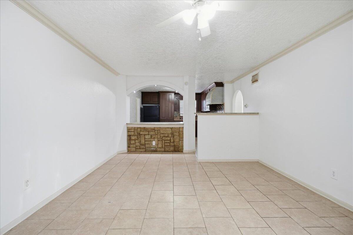 510 56th St - Photo 2 of 21