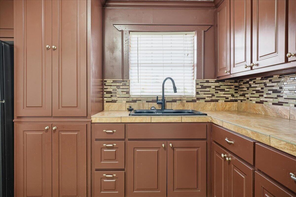 510 56th St - Photo 7 of 21