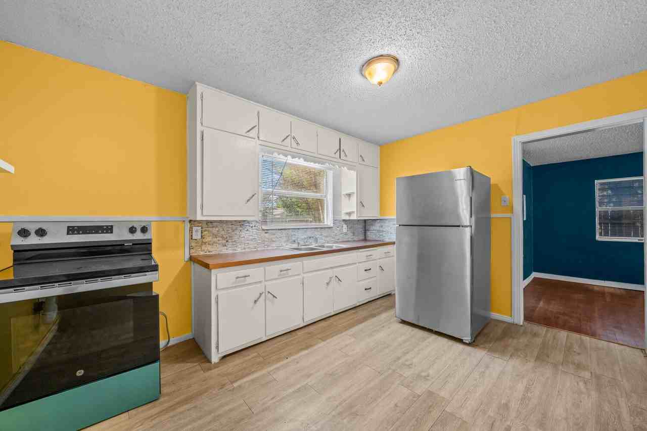2605 41st St - Photo 7 of 16
