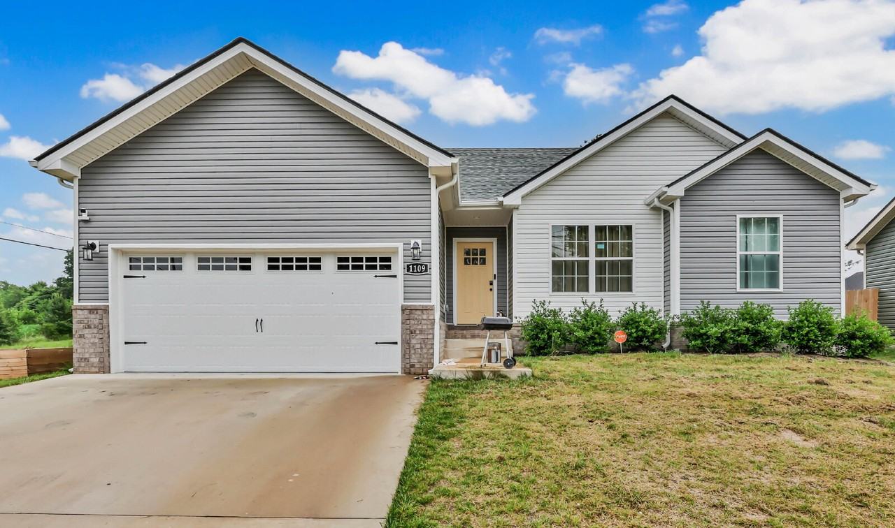 1109 Poppyseed Dr - Photo 3 of 29