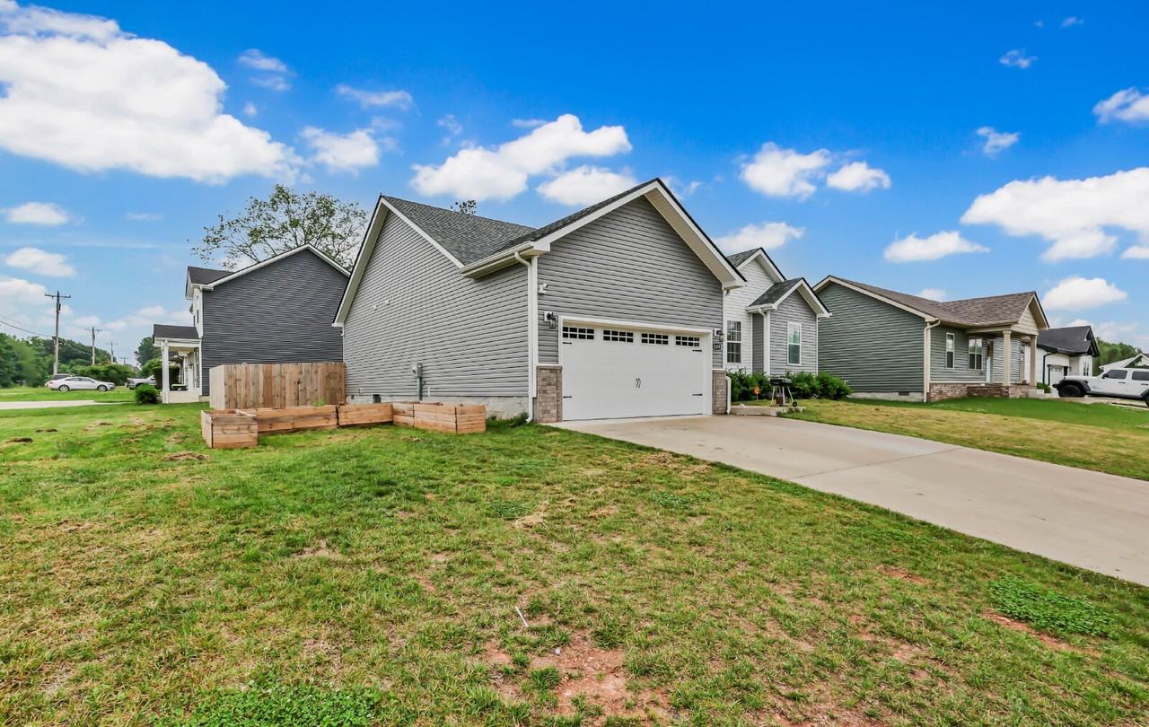 1109 Poppyseed Dr - Photo 6 of 29