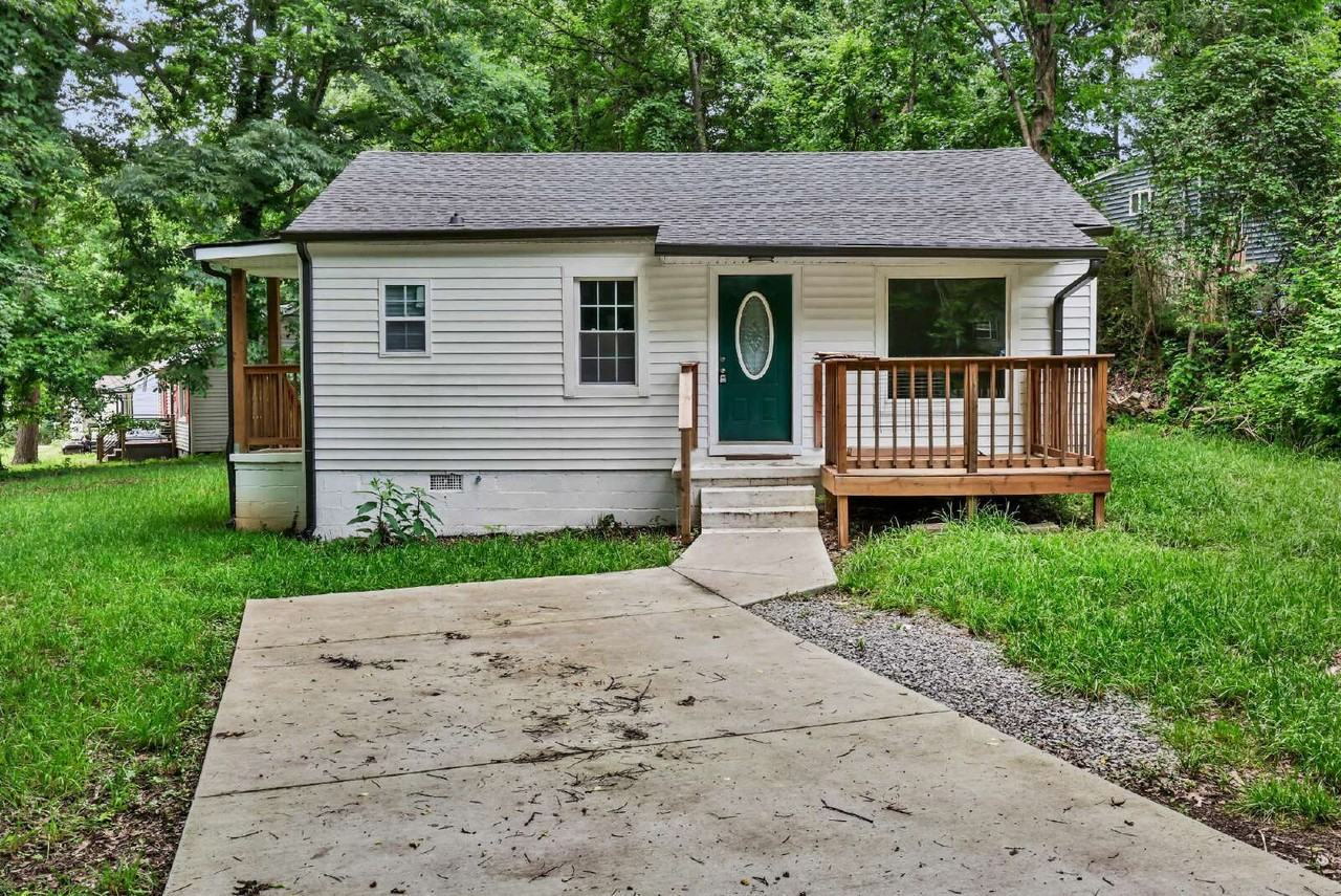 1010 Ridgecrest Dr