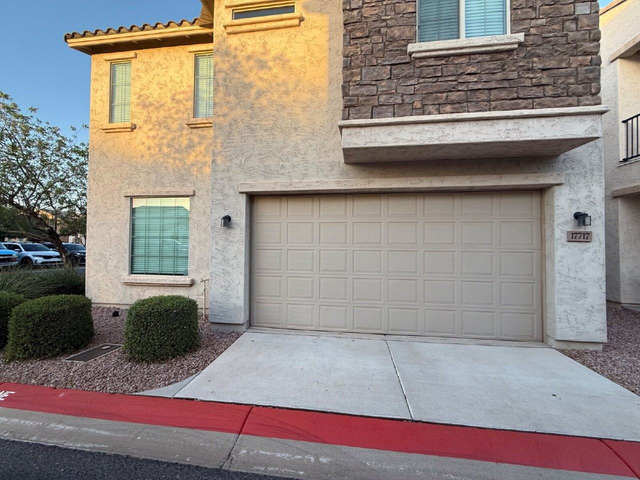 17717 W Mandalay Ln - Photo 5 of 35