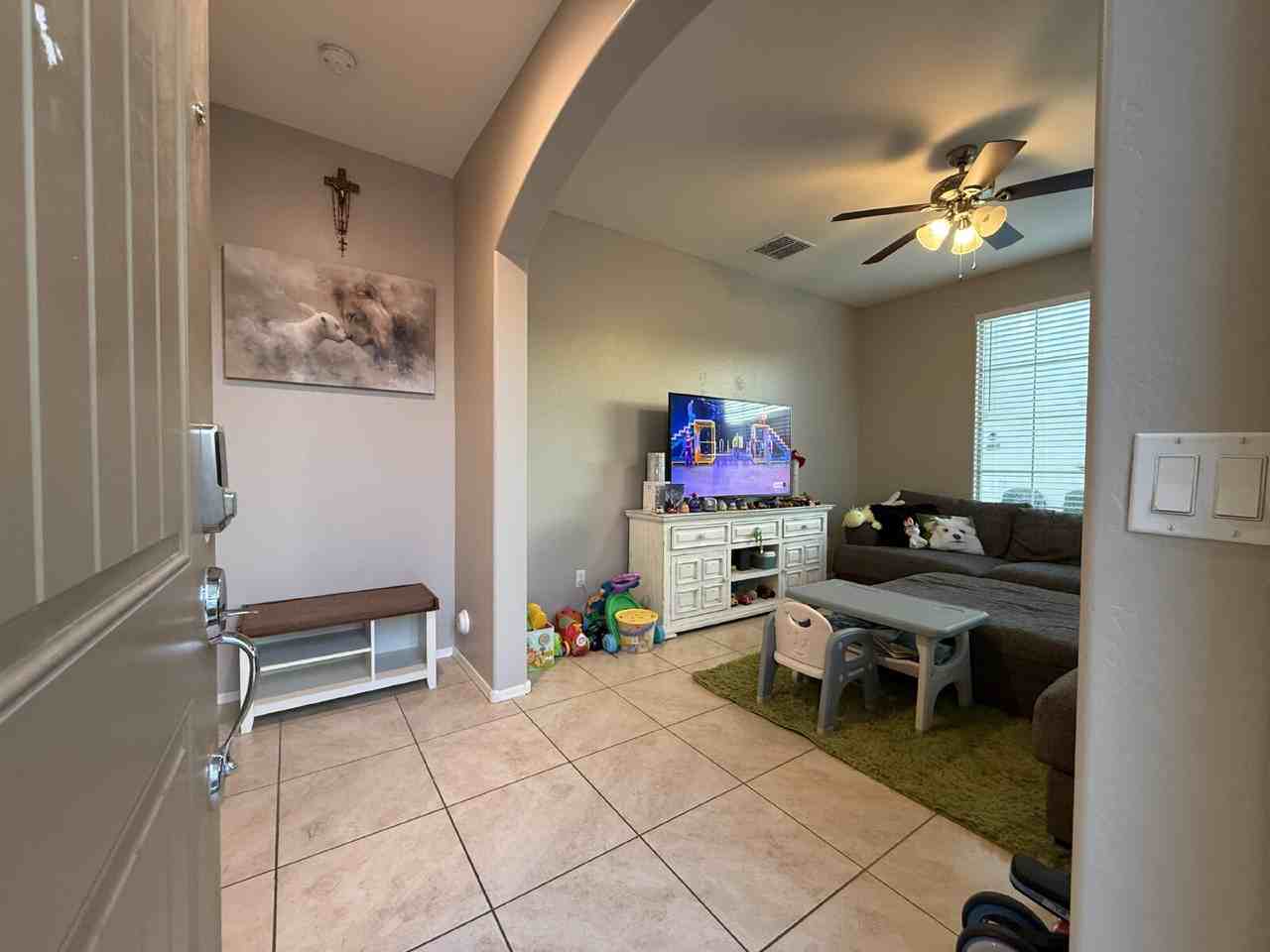 17717 W Mandalay Ln - Photo 6 of 35
