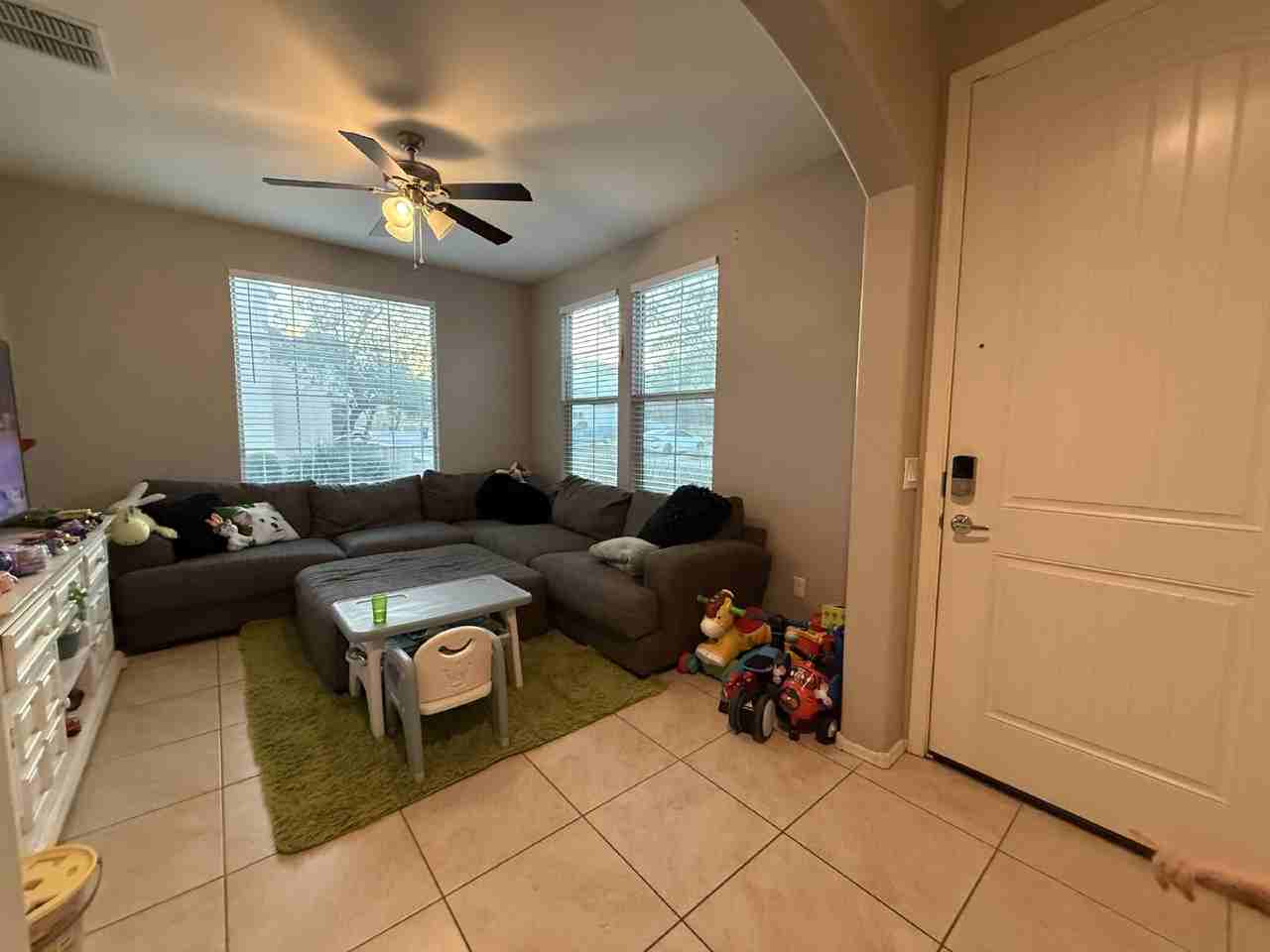 17717 W Mandalay Ln - Photo 7 of 35