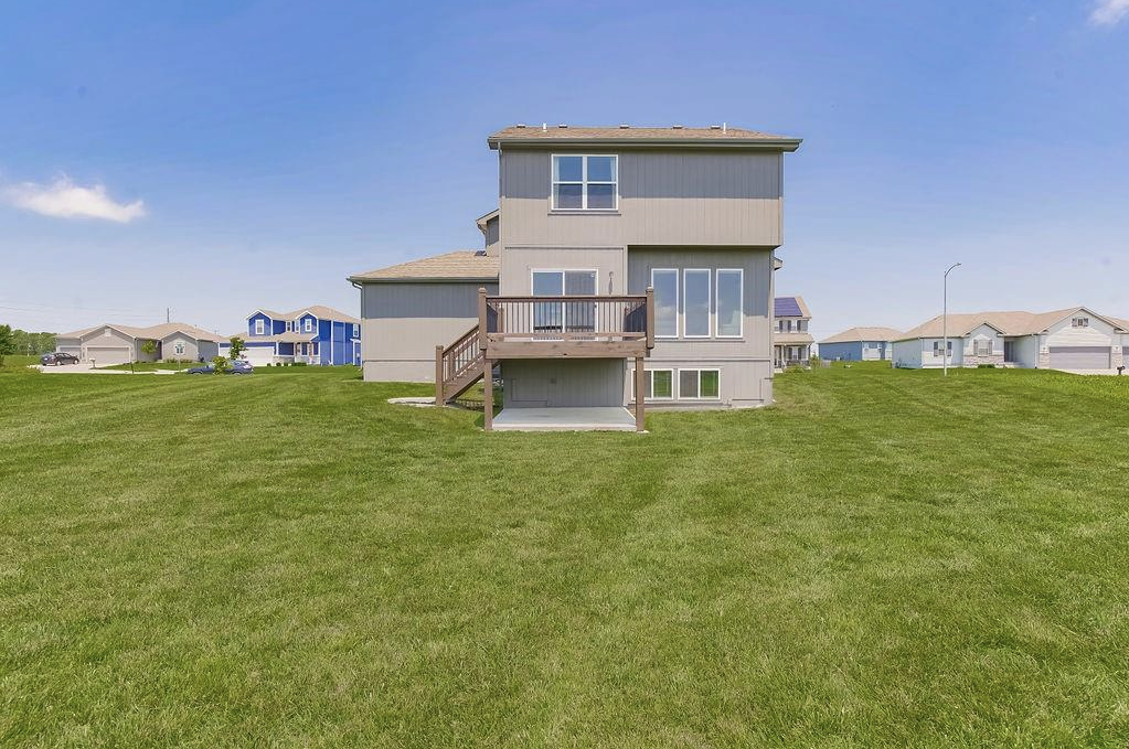 1505 Shane Ln - Photo 4 of 28