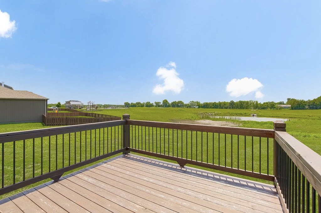1505 Shane Ln - Photo 5 of 28