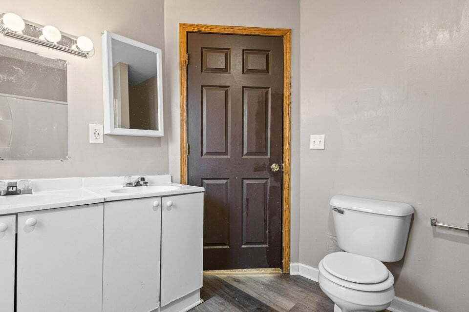 5403 N 37th St - Photo 2 of 15