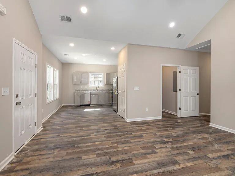 14 Hatfield St - Photo 6 of 23