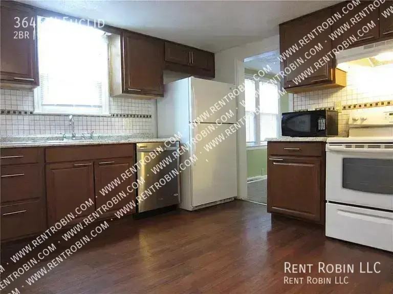 3645 N Euclid Ave - Photo 4 of 11