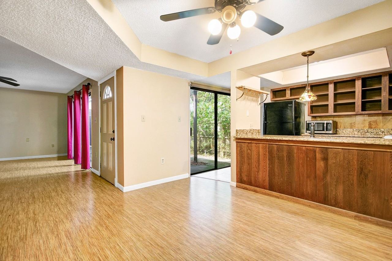 611 Olympic Dr #4 - Photo 6 of 17