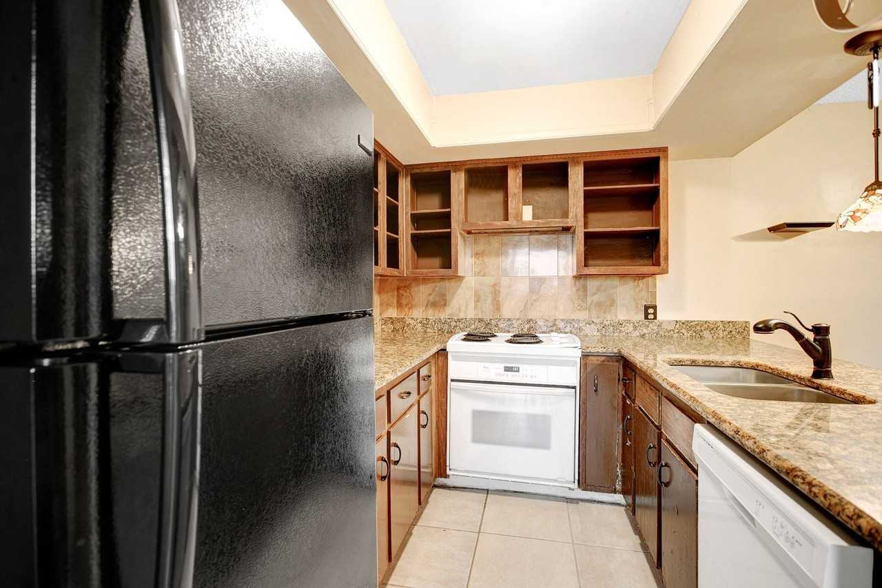 611 Olympic Dr #4 - Photo 7 of 17