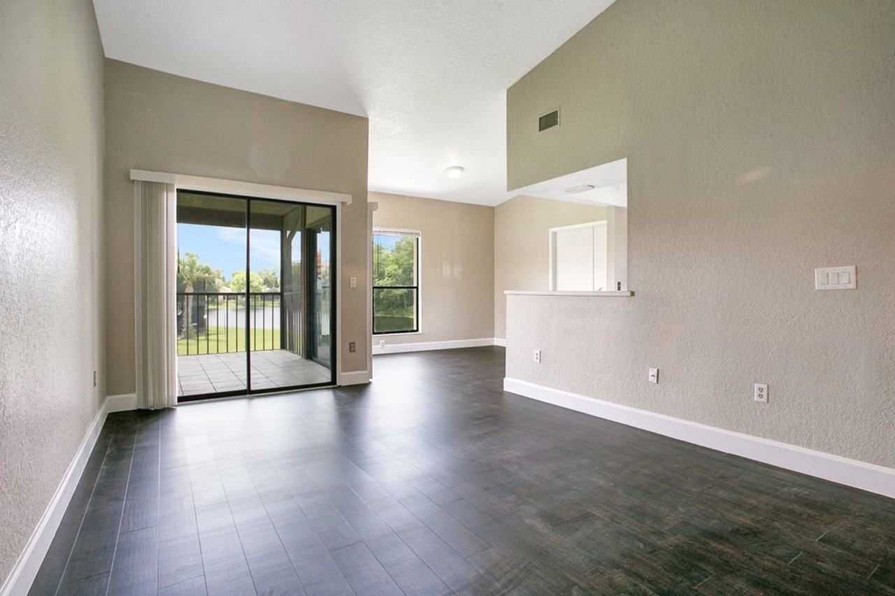 1346 Stearman Ct #16 - Photo 3 of 23