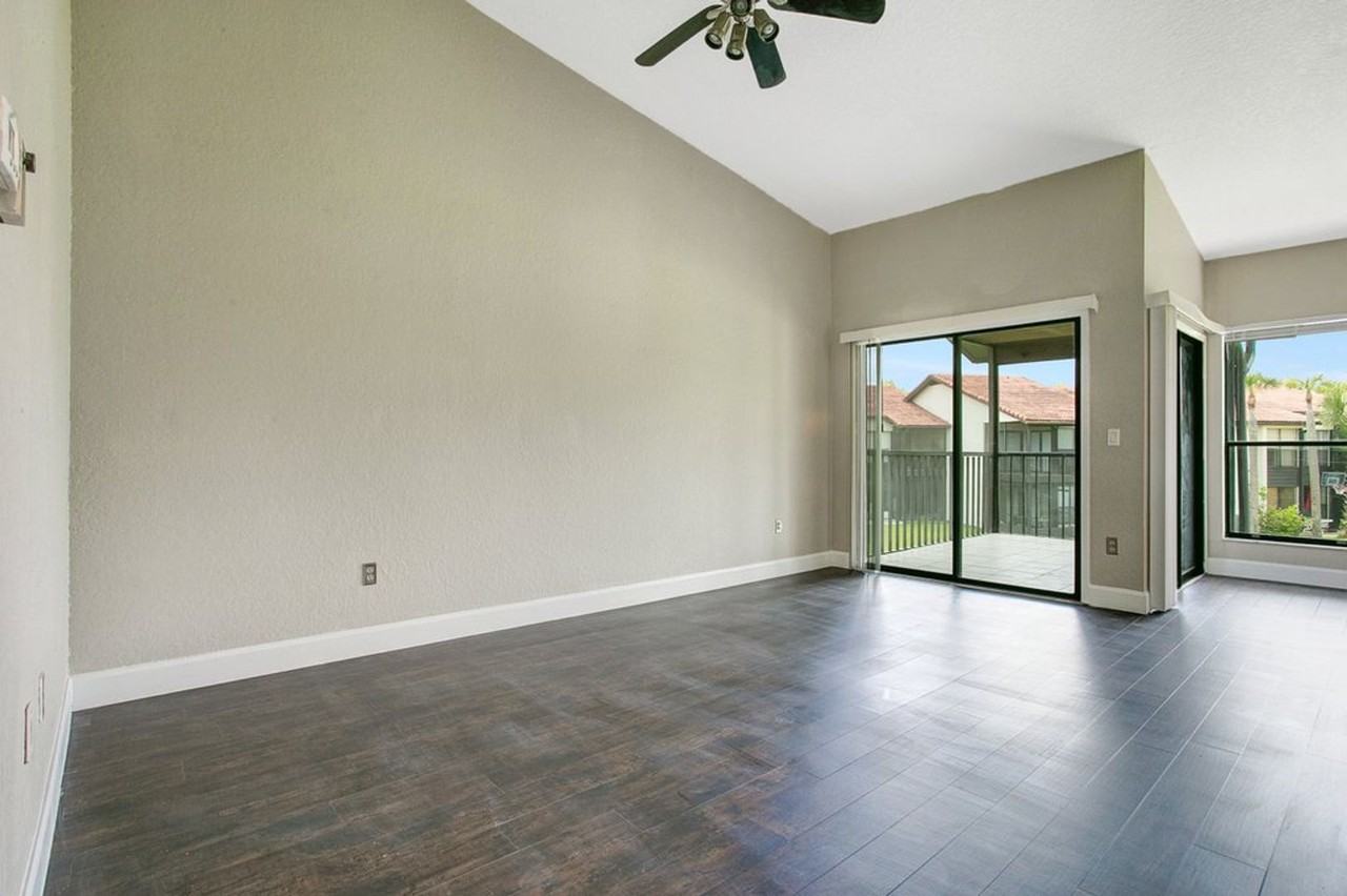 1346 Stearman Ct #16 - Photo 4 of 23