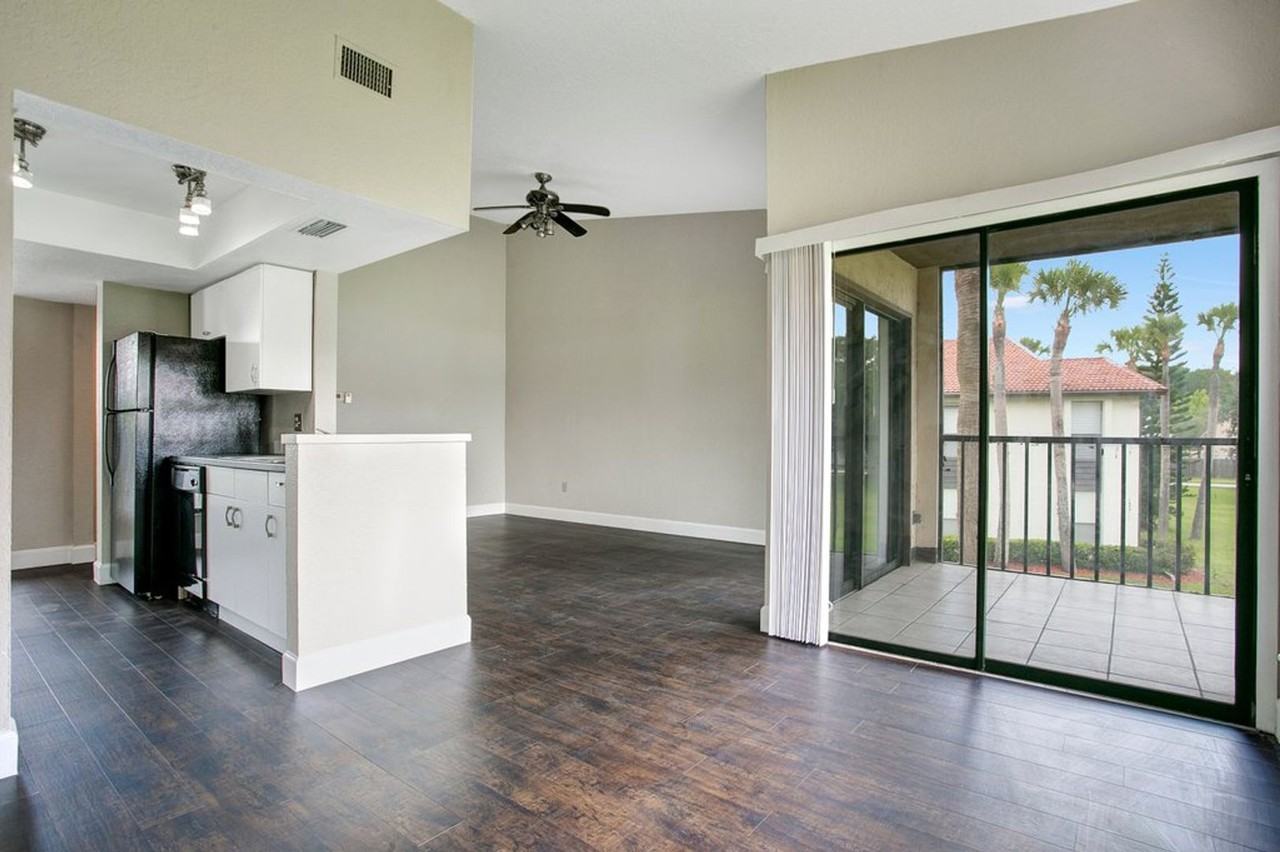 1346 Stearman Ct #16 - Photo 6 of 23