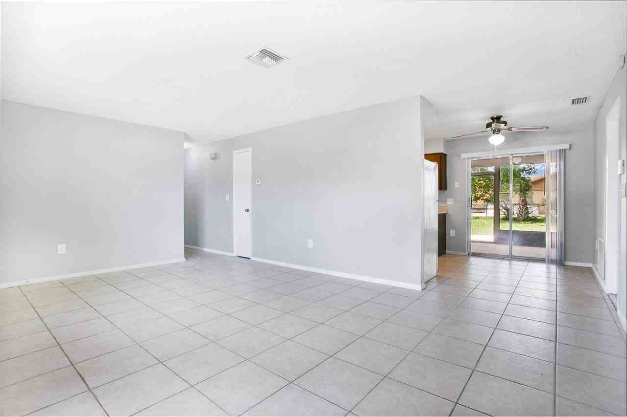 405 Long Dr - Photo 2 of 17