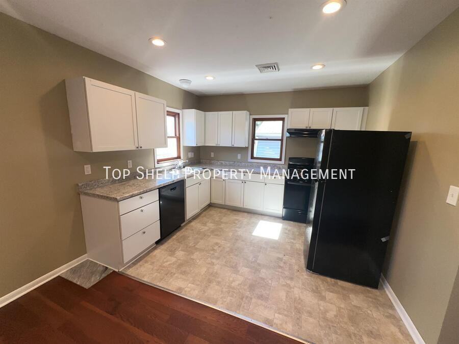 4148 Mattern Ave - Photo 4 of 10