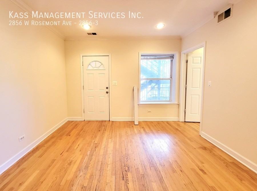 2856 W Rosemont Ave #2856-3 - Photo 3 of 16