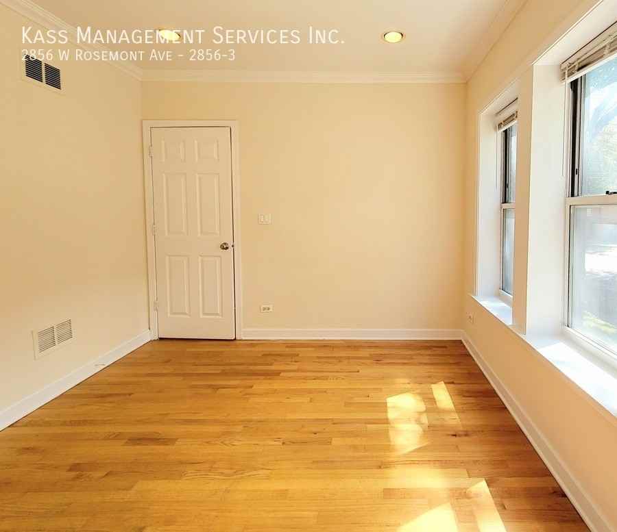 2856 W Rosemont Ave #2856-3 - Photo 7 of 16