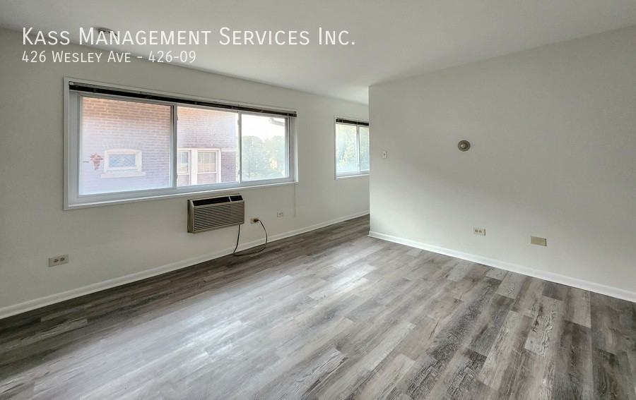 426 Wesley Ave #426-09 - Photo 3 of 11