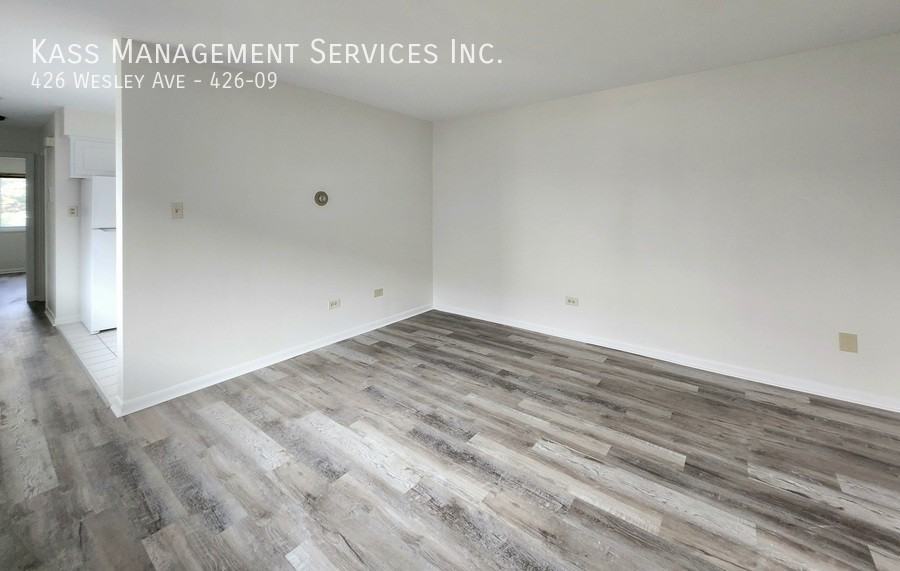 426 Wesley Ave #426-09 - Photo 6 of 11