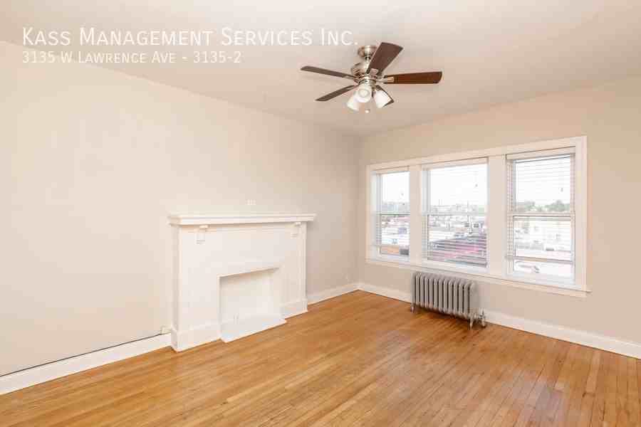 3135 W Lawrence Ave #3135-2 - Photo 4 of 10