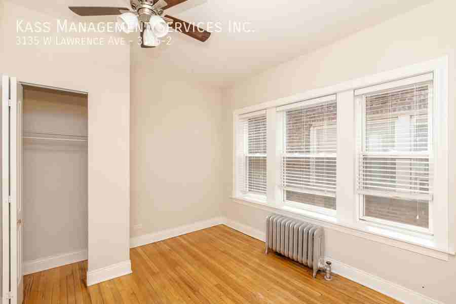 3135 W Lawrence Ave #3135-2 - Photo 6 of 10