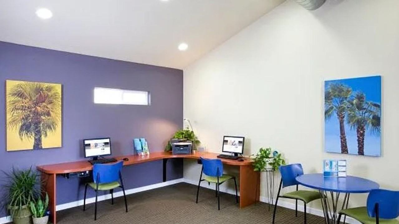 Villa Pacific Townhomes - Photo 6 of 11