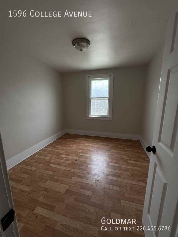 1596 College Ave - Photo 5 of 11