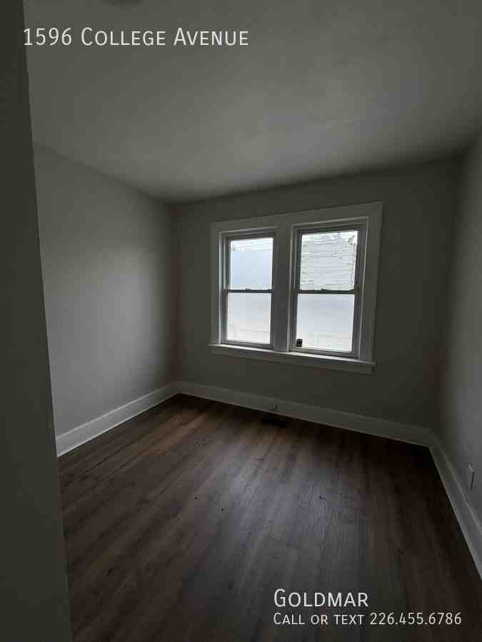 1596 College Ave - Photo 7 of 11