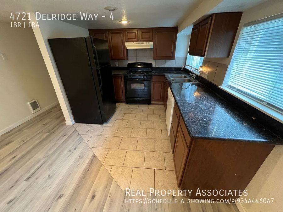 4721 Delridge Way Sw #4 - Photo 4 of 4