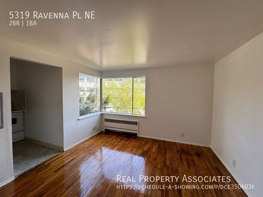 5319 Ravenna Pl Ne - Photo 2 of 14