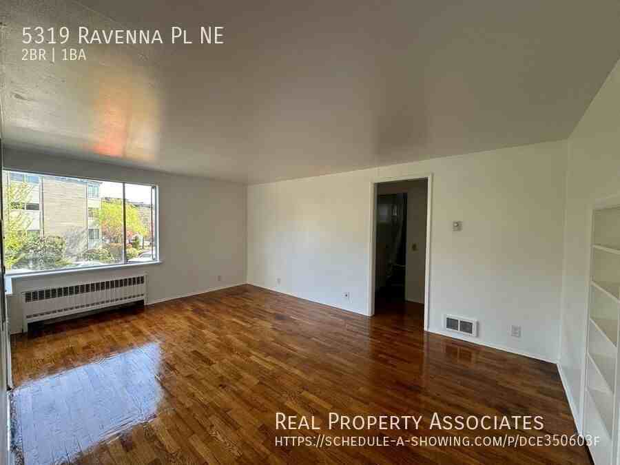 5319 Ravenna Pl Ne - Photo 7 of 14
