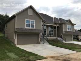 featured image of 1211 N 132nd St
