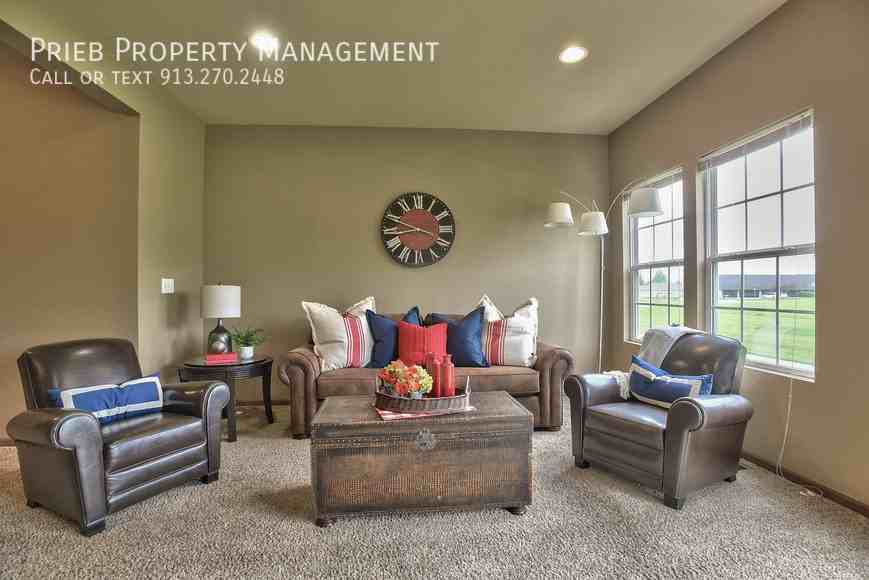 856 S Woodson Ct - Photo 2 of 20