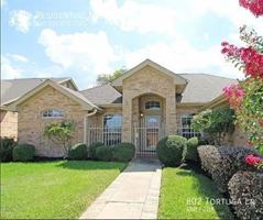 featured image of 802 Tortuga Ln