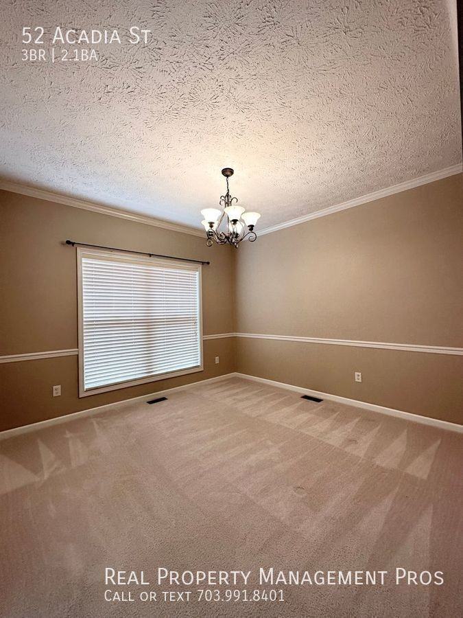 52 Acadia St - Photo 6 of 19
