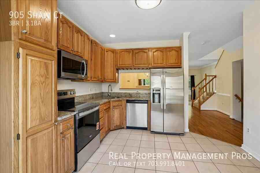 905 Shaw Ct - Photo 4 of 20