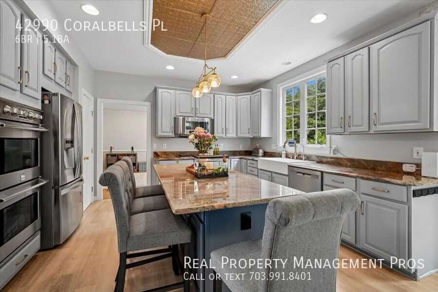 42990 Coralbells Pl - Photo 2 of 43