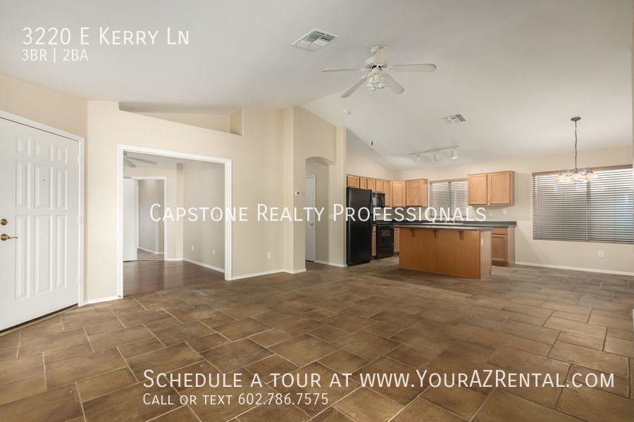 3220 E Kerry Ln - Photo 2 of 15