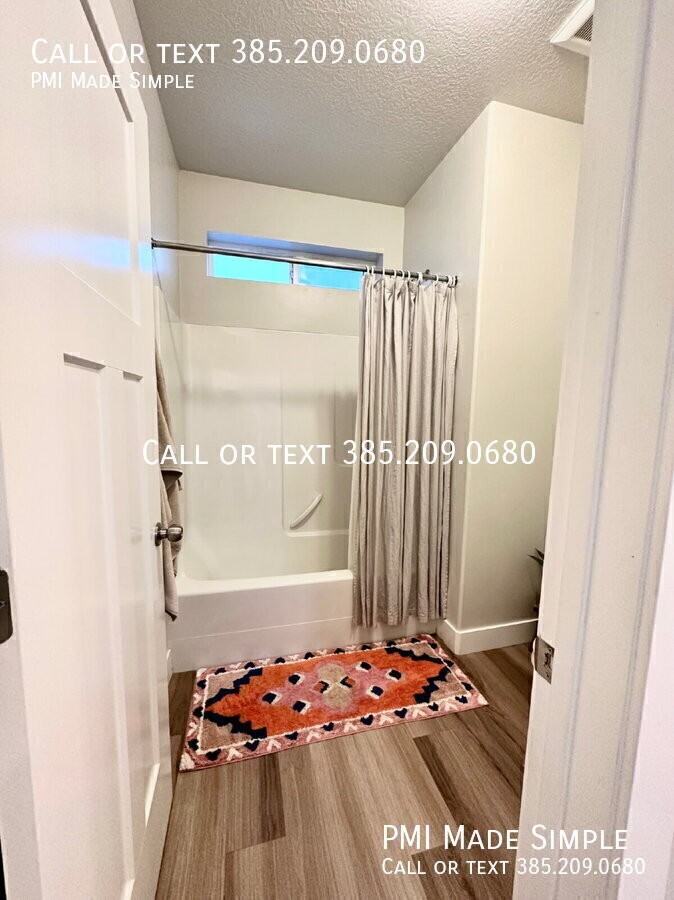 4064 W 1850 N #301 - Photo 7 of 24