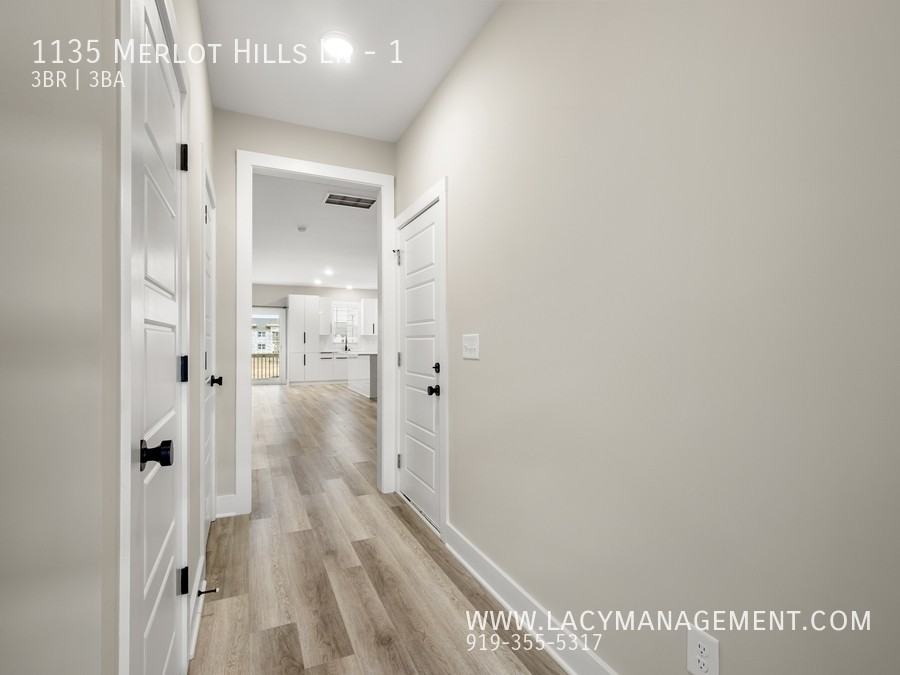 1135 Merlot Hills Ln - Photo 4 of 23
